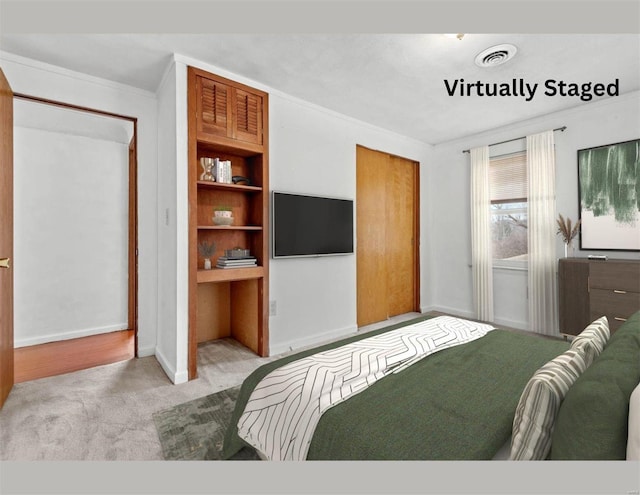 bedroom featuring light carpet, ornamental molding, visible vents, and baseboards