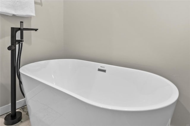 details with a freestanding tub