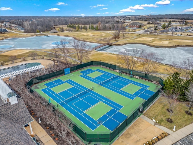 birds eye view of property featuring view of golf course