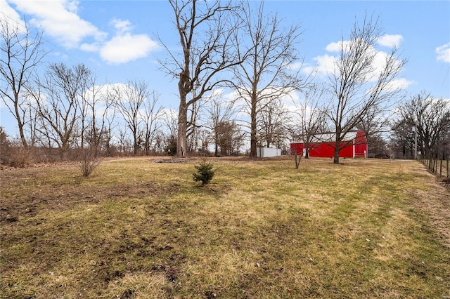 view of yard with an outbuilding and an outdoor structure