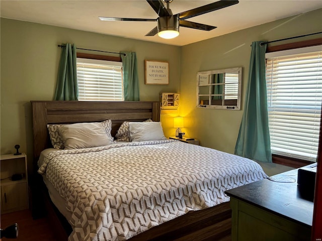 bedroom featuring a ceiling fan