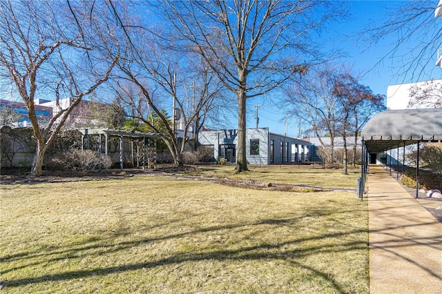 view of yard featuring fence