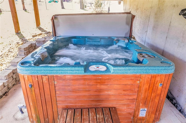 interior details featuring a jacuzzi