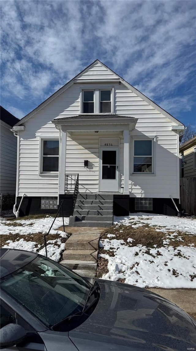 view of front of home with covered porch