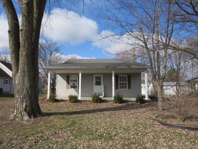 bungalow-style house featuring a porch