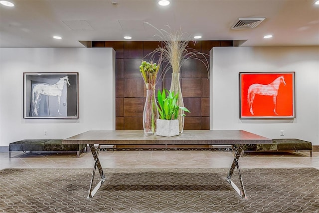 interior space featuring visible vents and recessed lighting