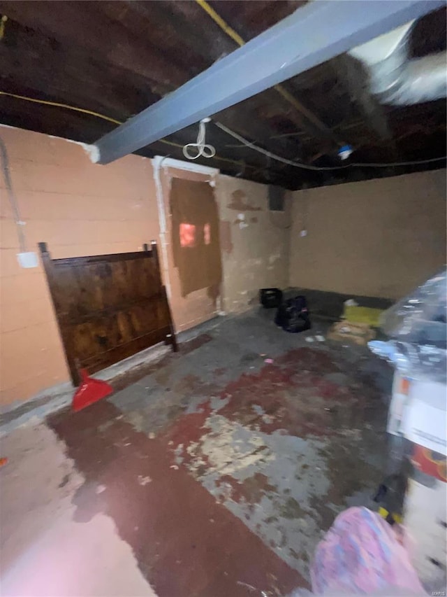 view of unfinished basement