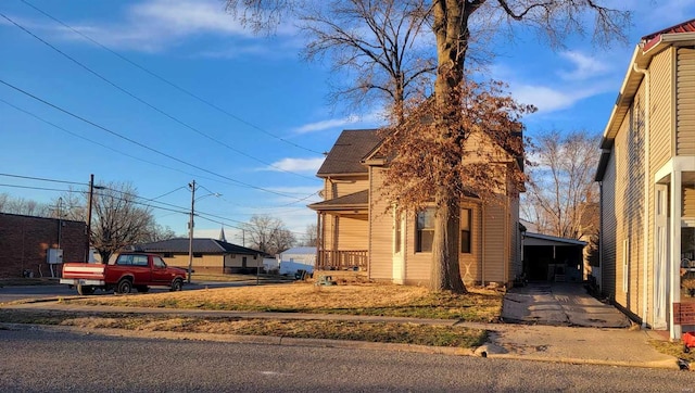 view of home's exterior