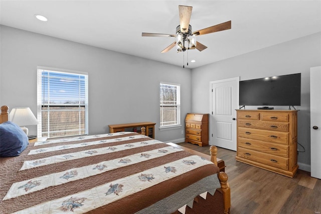 bedroom with recessed lighting, baseboards, wood finished floors, and ceiling fan