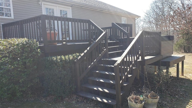 deck with stairway