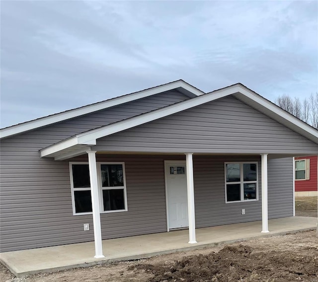 view of front of house with covered porch