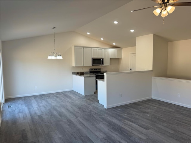 kitchen featuring lofted ceiling, appliances with stainless steel finishes, open floor plan, dark wood-style flooring, and ceiling fan with notable chandelier