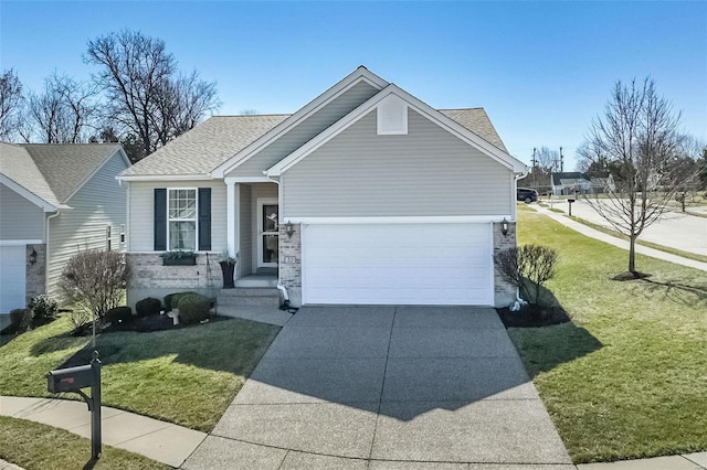 view of front facade featuring a front yard, a garage, driveway, and a shingled roof