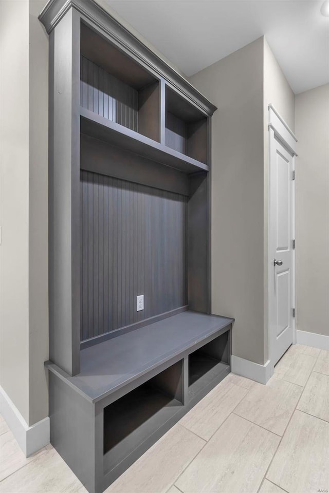 mudroom featuring baseboards