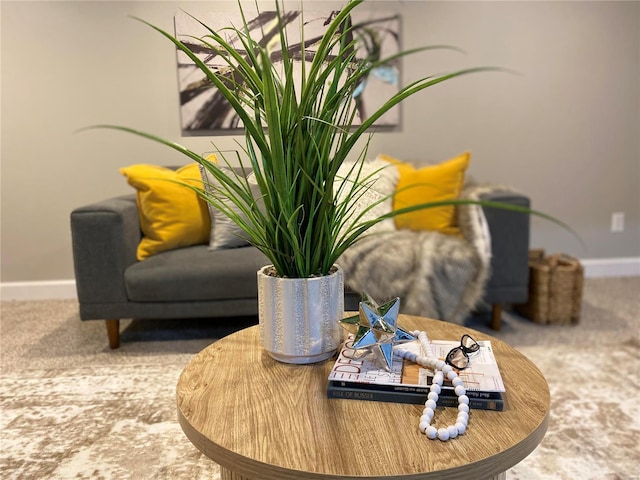 room details featuring carpet and baseboards