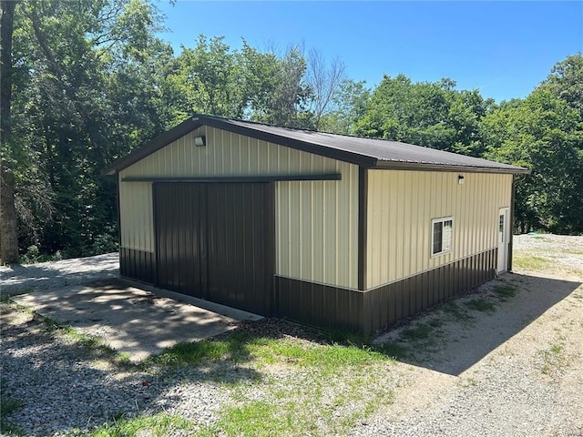 view of outbuilding with an outbuilding