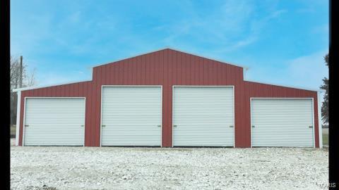 view of detached garage