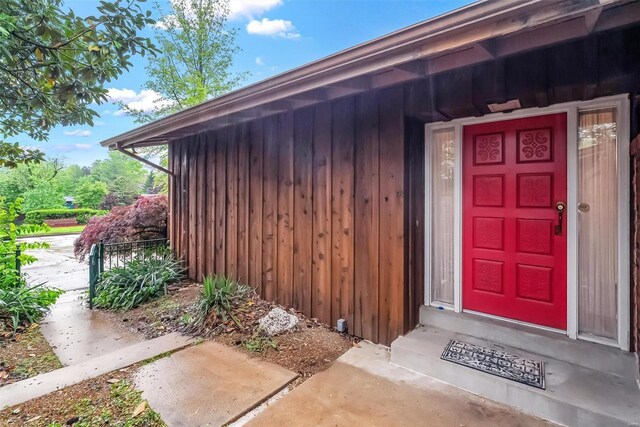 view of property entrance