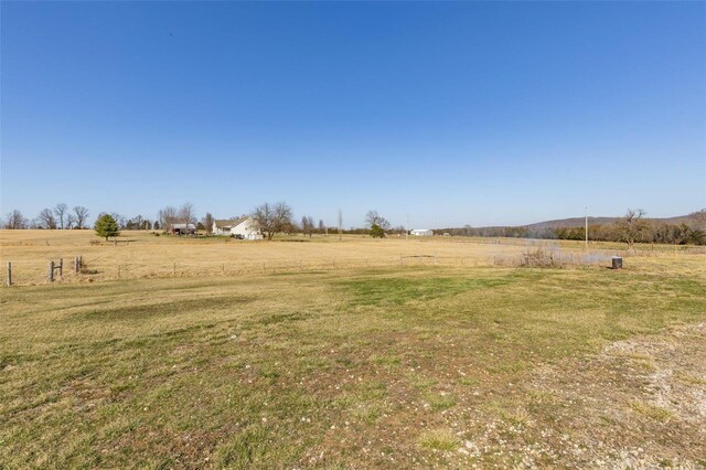 view of yard featuring a rural view