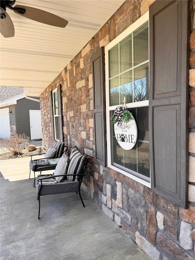 view of patio / terrace with covered porch