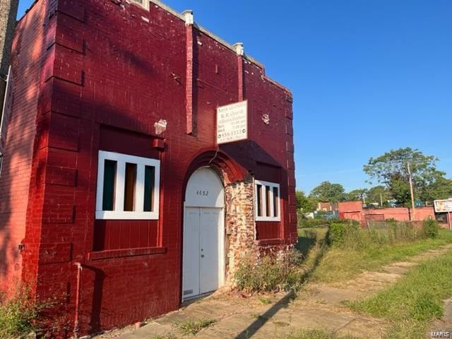 view of building exterior