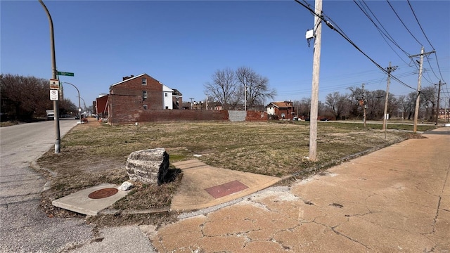 Listing photo 3 for 1901 Benton St, Saint Louis MO 63106