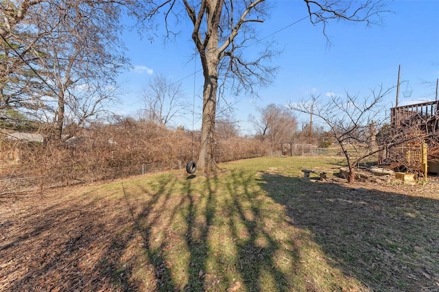 view of yard featuring fence