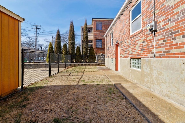 view of yard featuring fence