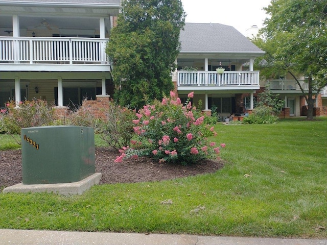 exterior space featuring a yard