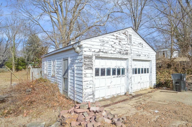 view of detached garage