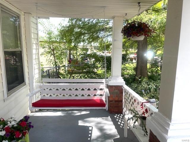 view of patio / terrace featuring covered porch