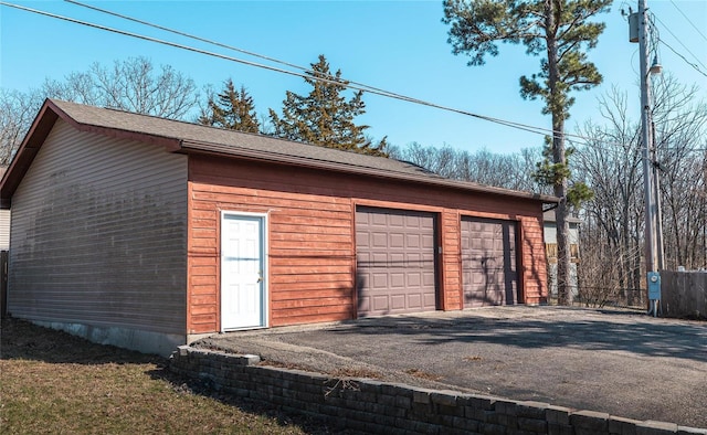 view of detached garage