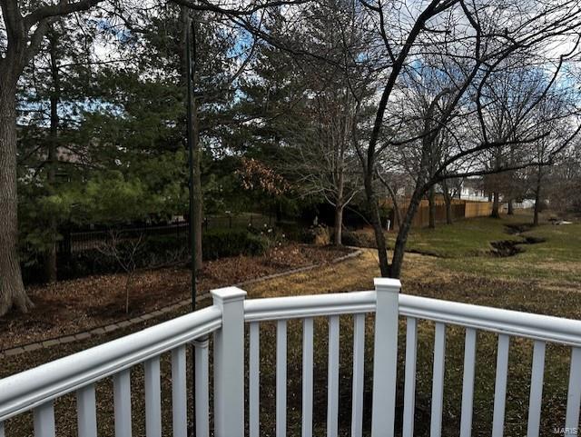 view of yard featuring a balcony