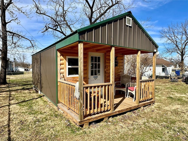 view of outbuilding