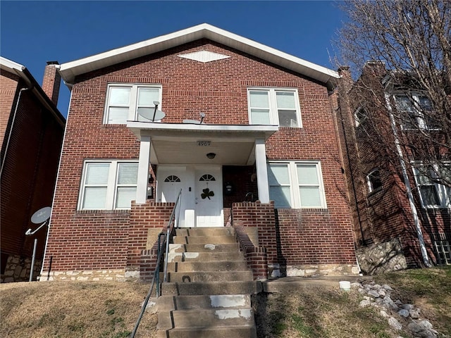 view of front facade with brick siding