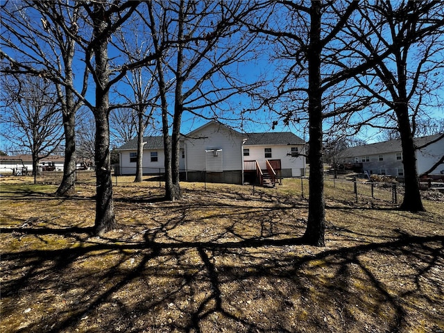 view of yard featuring fence