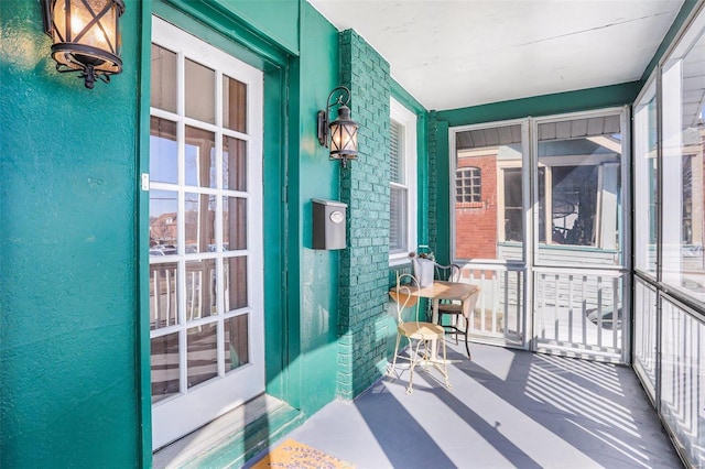 balcony featuring covered porch