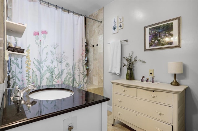 full bath featuring vanity and a shower with curtain