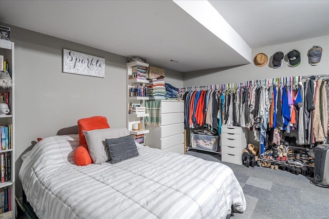 bedroom featuring carpet floors