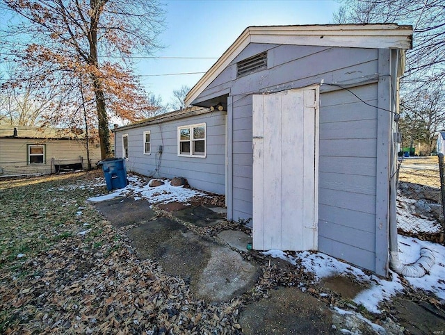 view of outbuilding