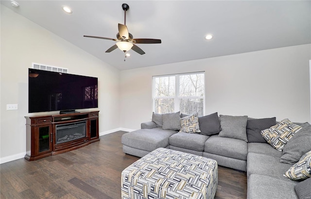 living area featuring a ceiling fan, wood finished floors, recessed lighting, baseboards, and vaulted ceiling