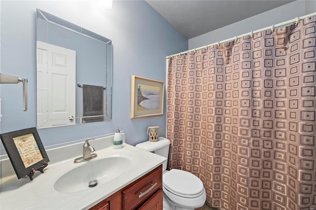 full bathroom with vanity, toilet, and a shower with curtain