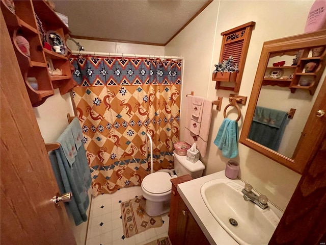 full bathroom with a shower with shower curtain, vanity, toilet, and crown molding