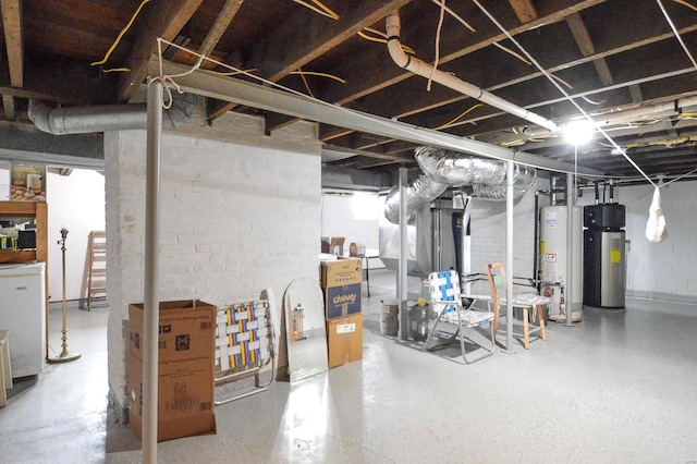 unfinished below grade area featuring gas water heater