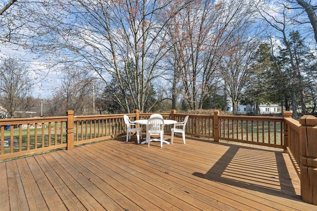 deck featuring outdoor dining space