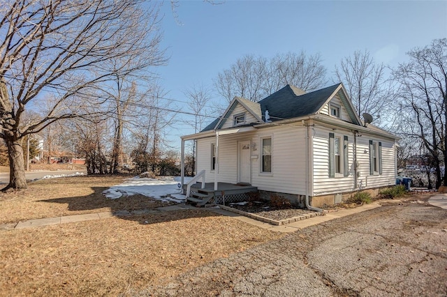 view of front of house featuring covered porch