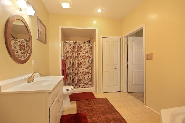 full bath with vanity, a shower with curtain, baseboards, tile patterned flooring, and toilet