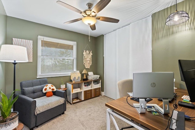 office area with carpet and ceiling fan