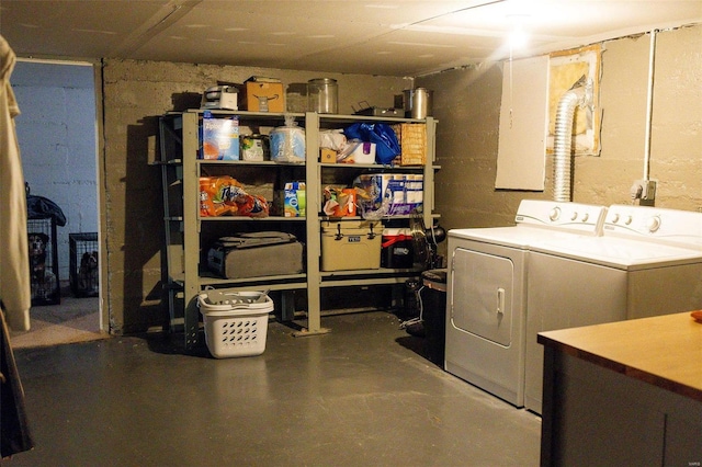 laundry area with laundry area and independent washer and dryer