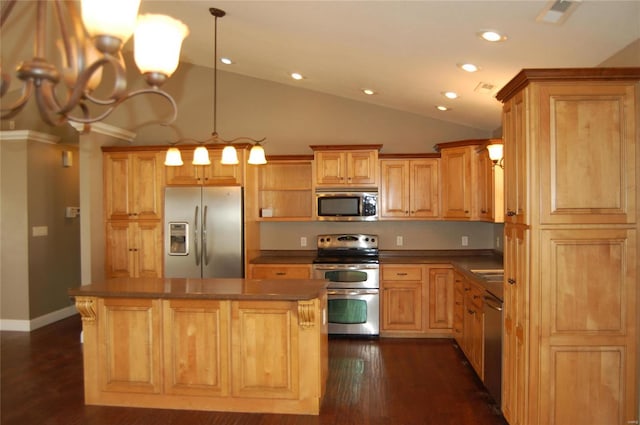 kitchen featuring dark wood-style floors, an inviting chandelier, recessed lighting, stainless steel appliances, and vaulted ceiling